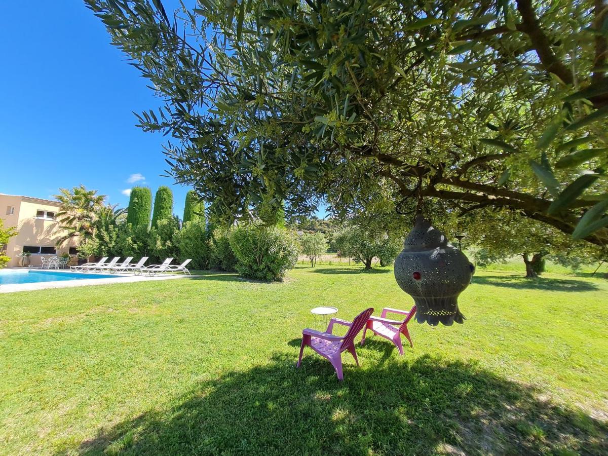 Domaine La Condamine Crillon Le Brave Hotell Exteriör bild